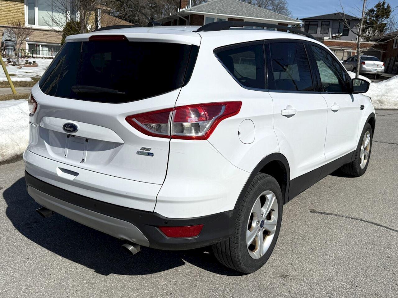 2016 Ford Escape SE Photo