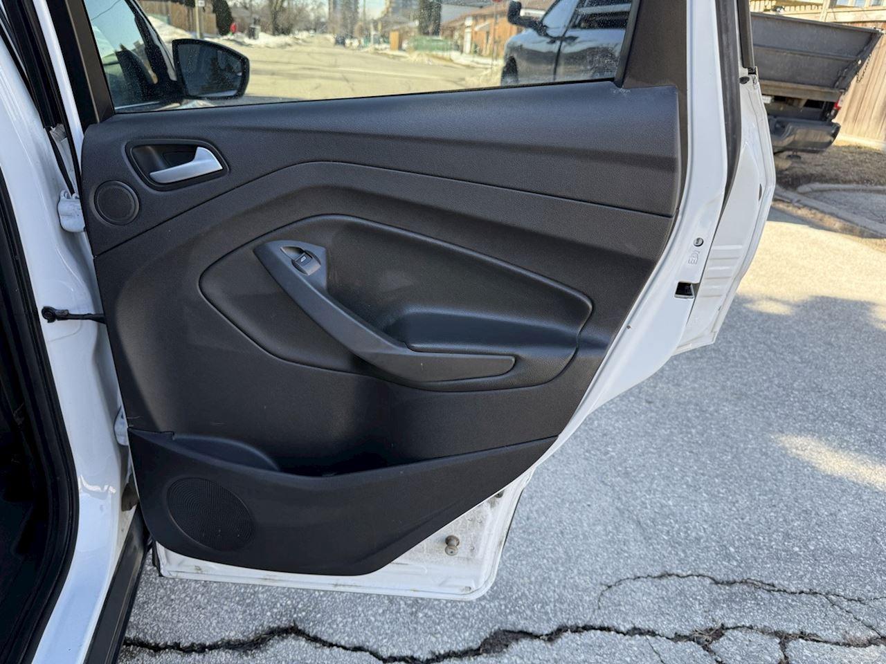 2016 Ford Escape SE Photo