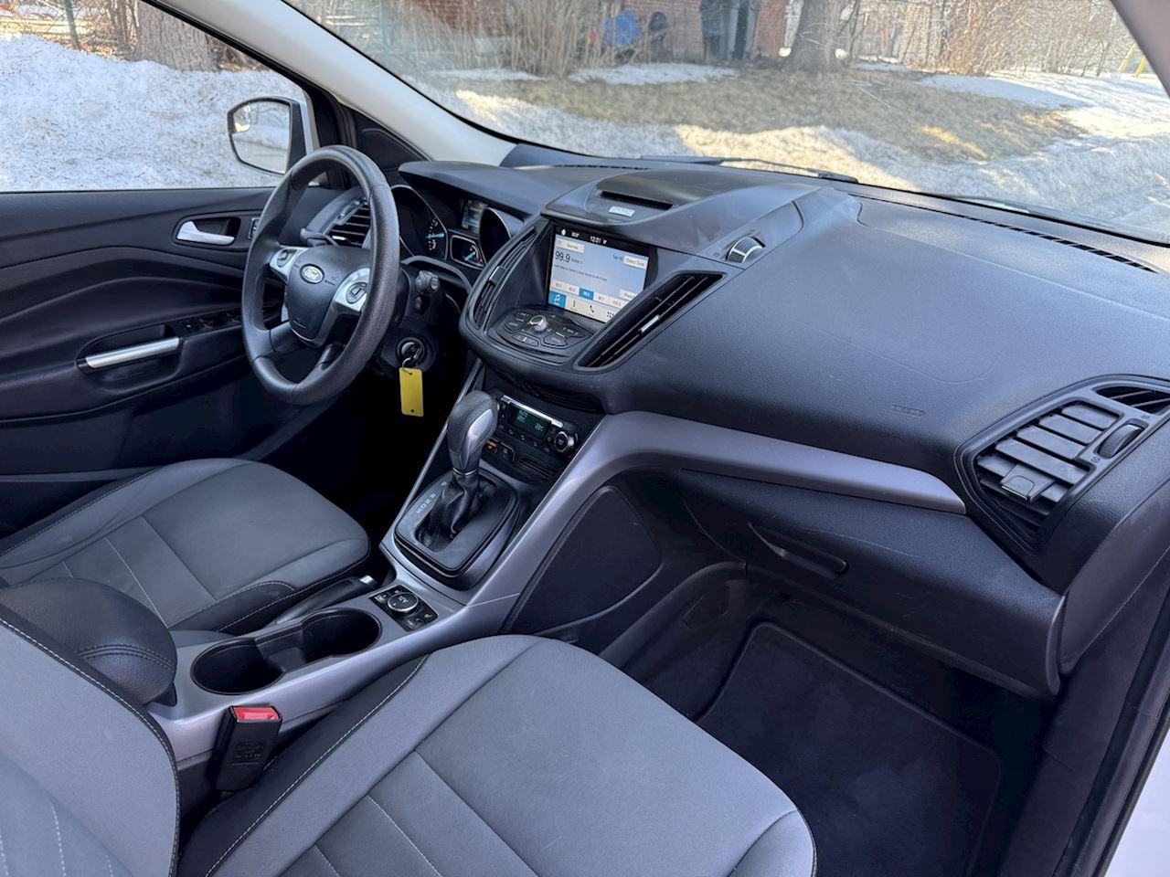 2016 Ford Escape SE Photo