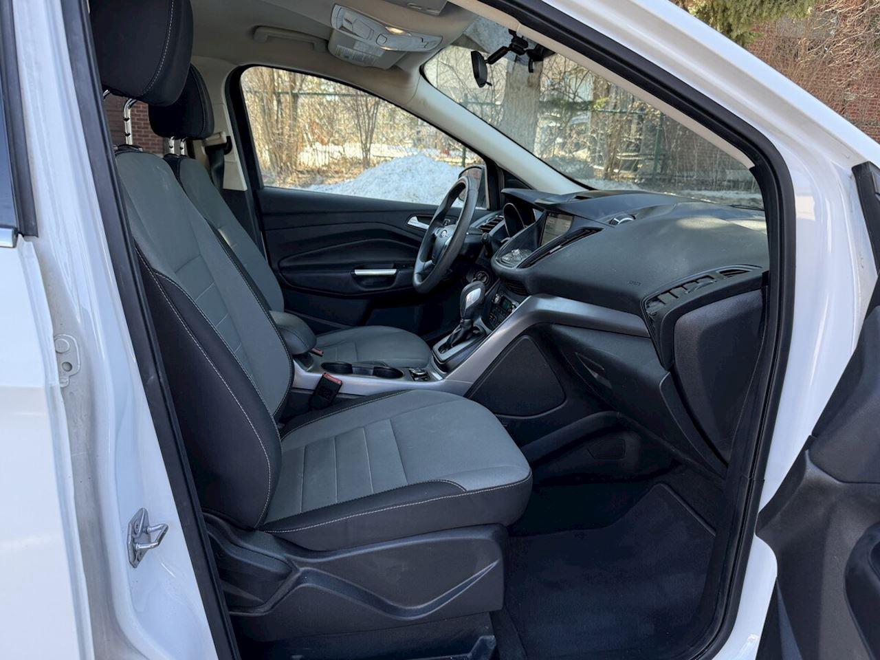 2016 Ford Escape SE Photo