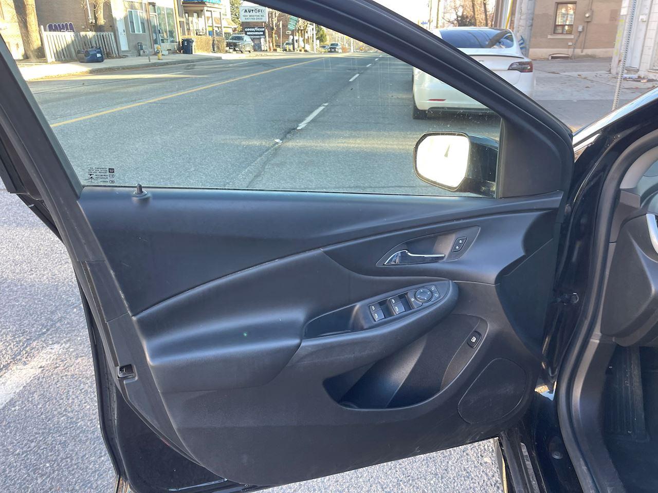 2016 Chevrolet Volt LT Photo