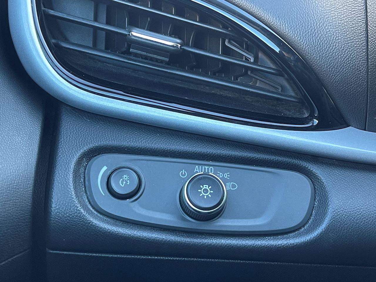 2016 Chevrolet Volt LT Photo