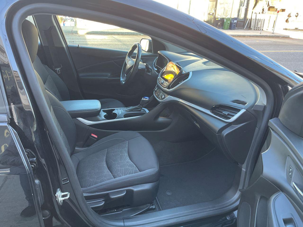 2016 Chevrolet Volt LT Photo