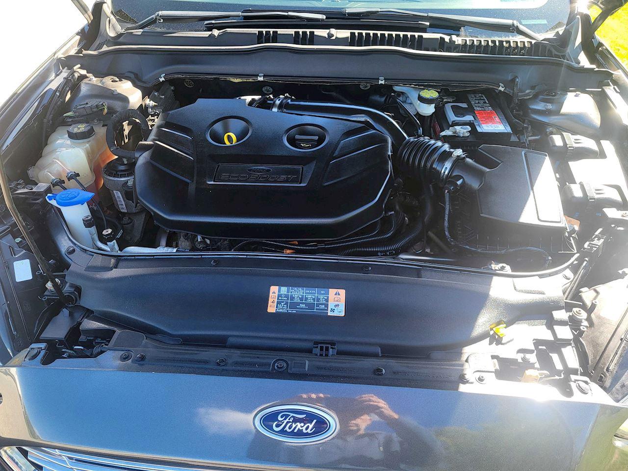 2016 Ford Fusion SE Photo