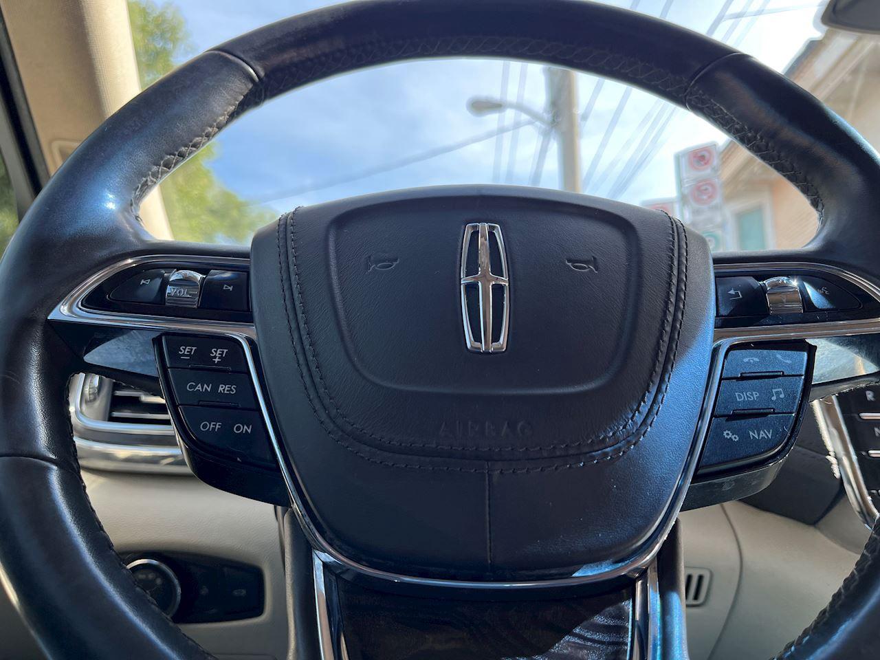 2017 Lincoln Continental Reserve Photo