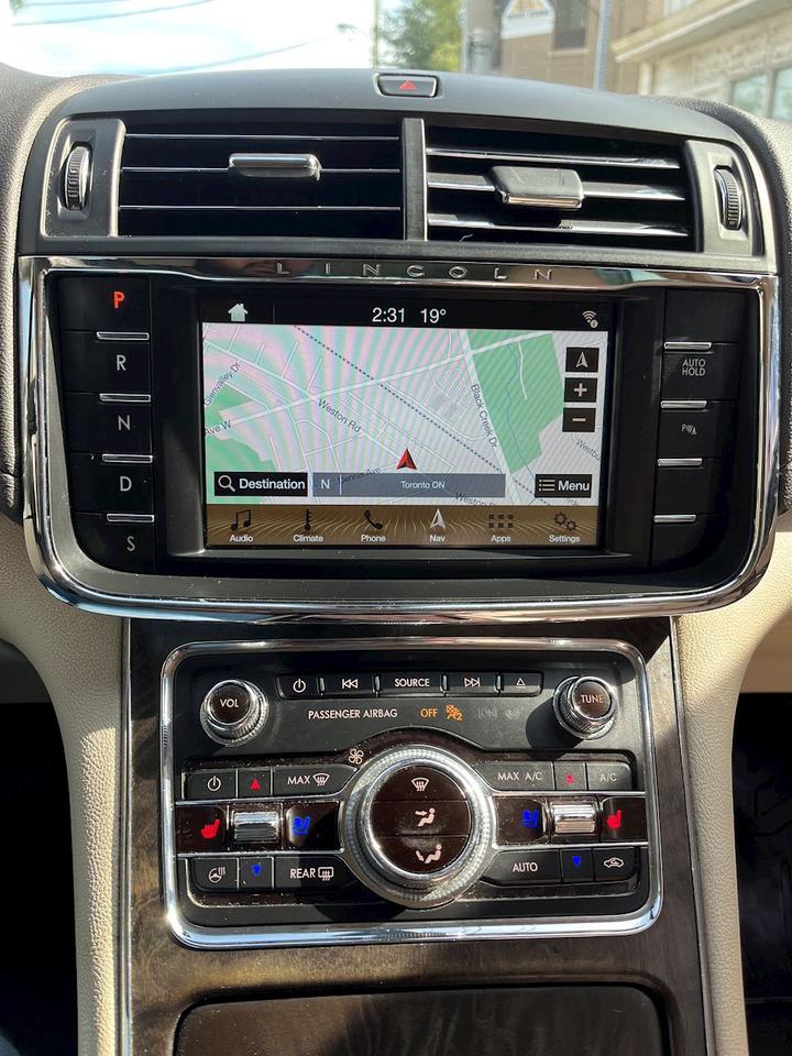 2017 Lincoln Continental Reserve Photo