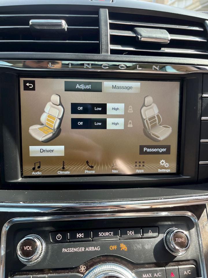 2017 Lincoln Continental Reserve Photo