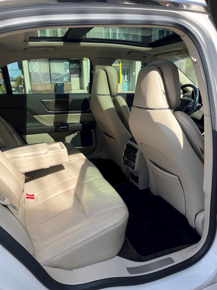 2017 Lincoln Continental Reserve Photo