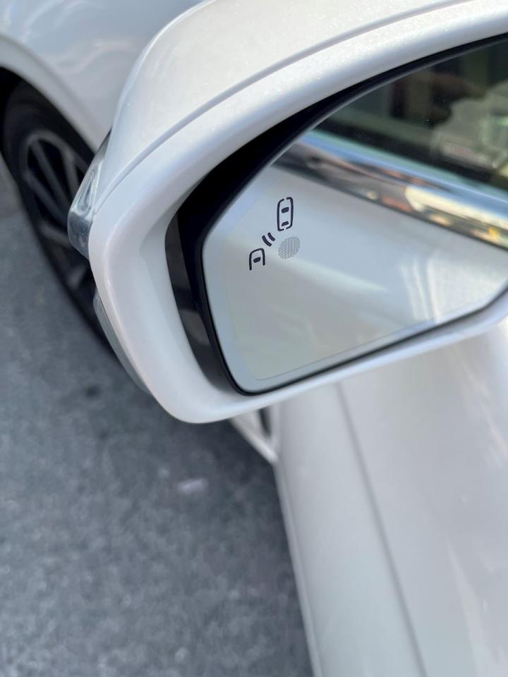 2017 Lincoln Continental Reserve Photo