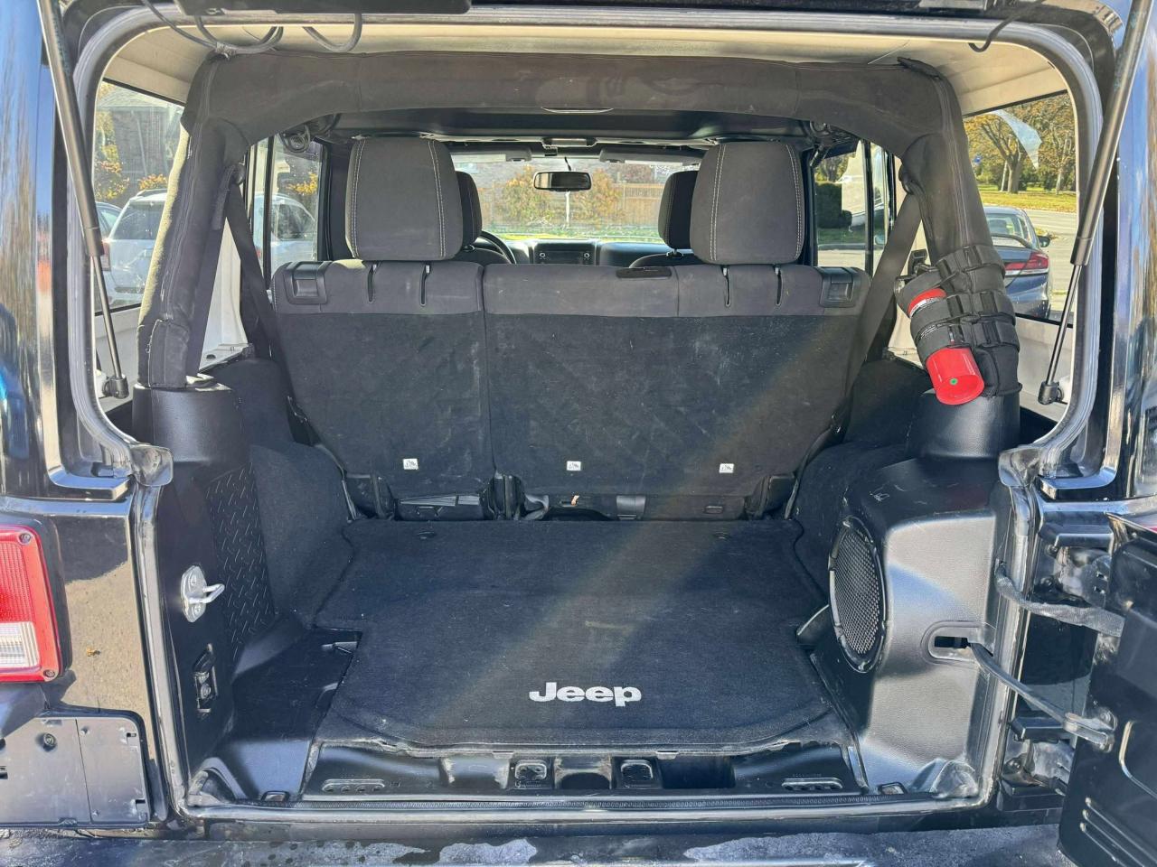 2014 Jeep Wrangler Unlimited Sahara - Photo #7