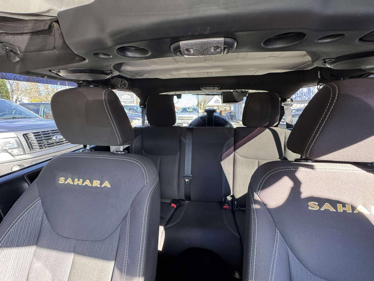 2014 Jeep Wrangler Unlimited Sahara - Photo #17