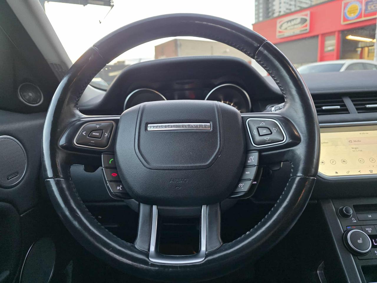 2018 Land Rover Range Rover Evoque SE 4WD Photo