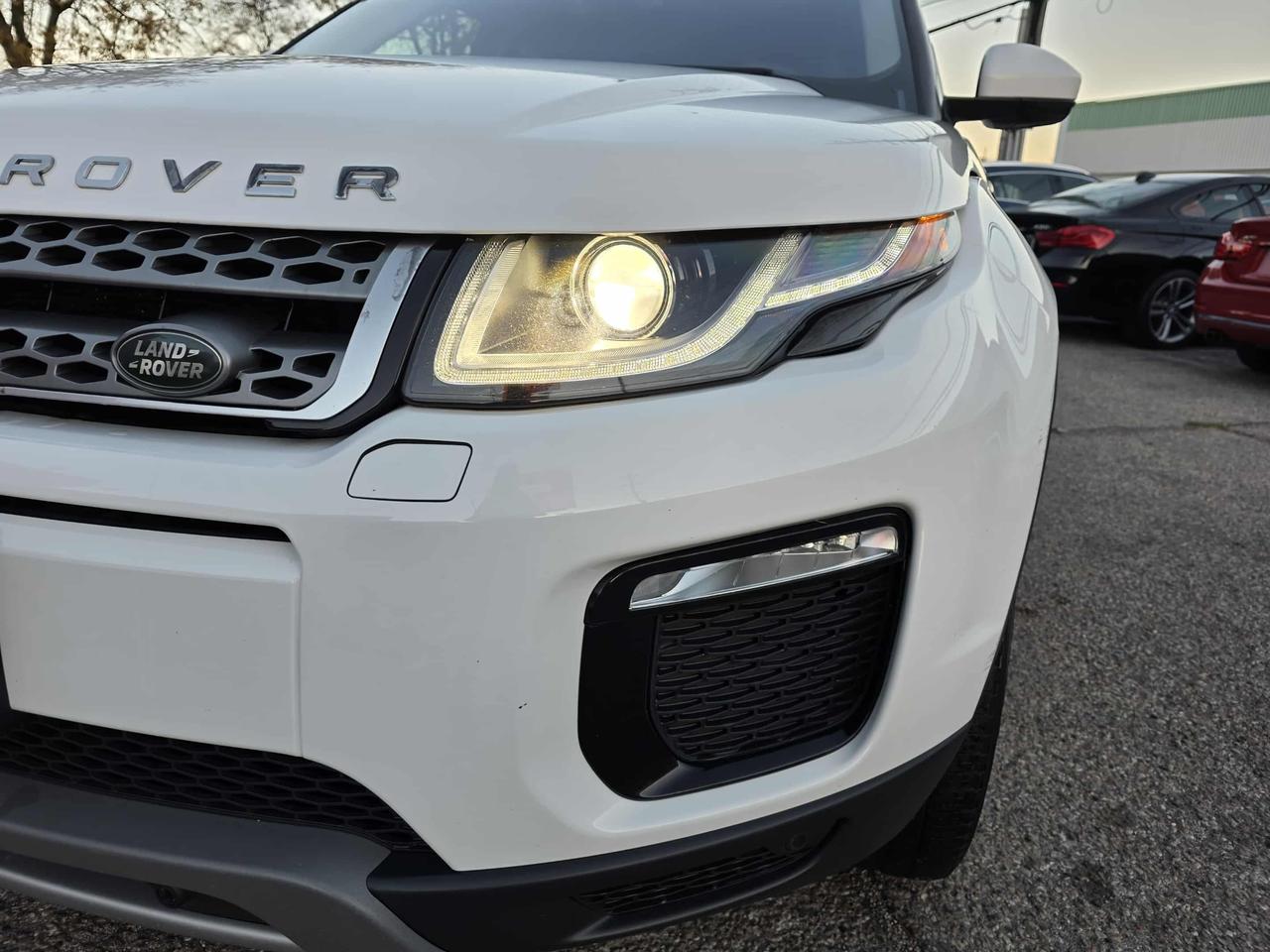 2018 Land Rover Range Rover Evoque SE 4WD Photo