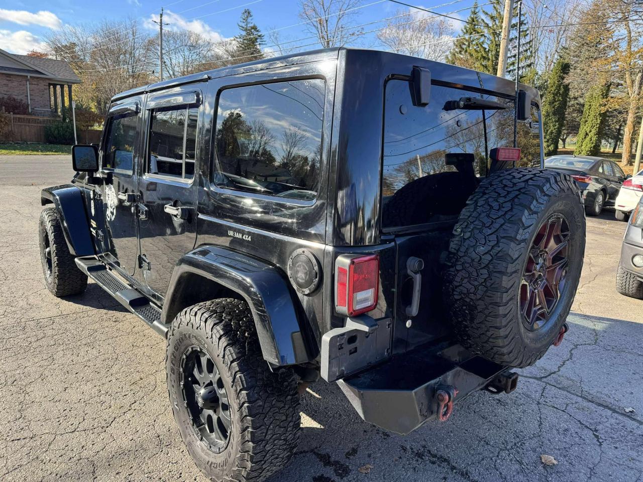 2014 Jeep Wrangler Unlimited Sahara Photo4