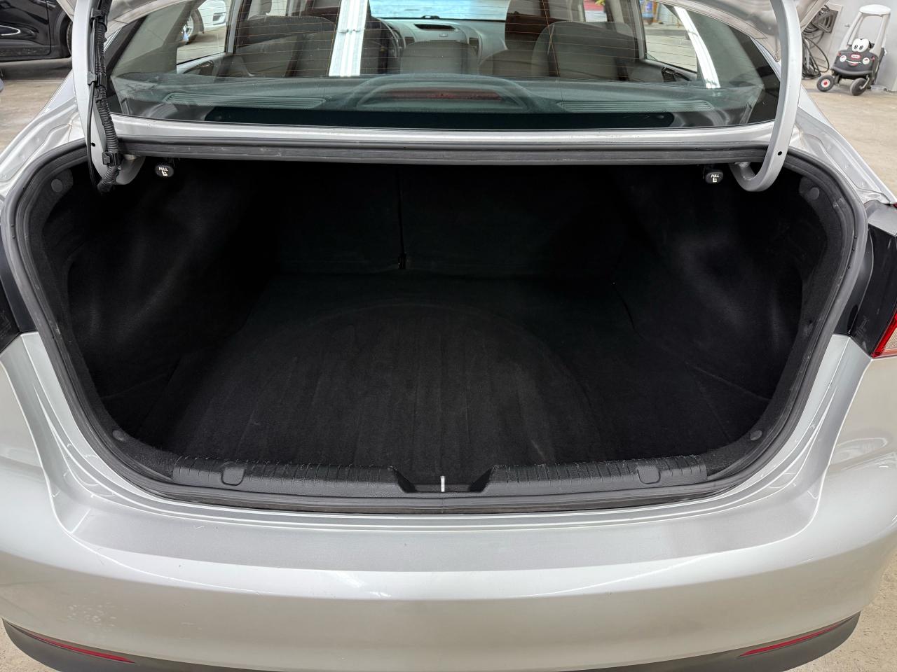 2018 Kia Forte LX+ - Photo #9