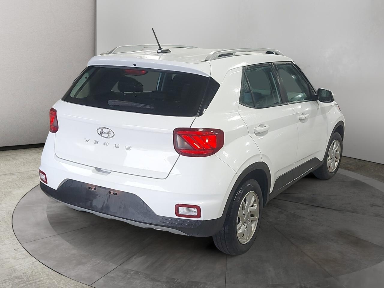 2023 Hyundai Venue PREFERRED Photo