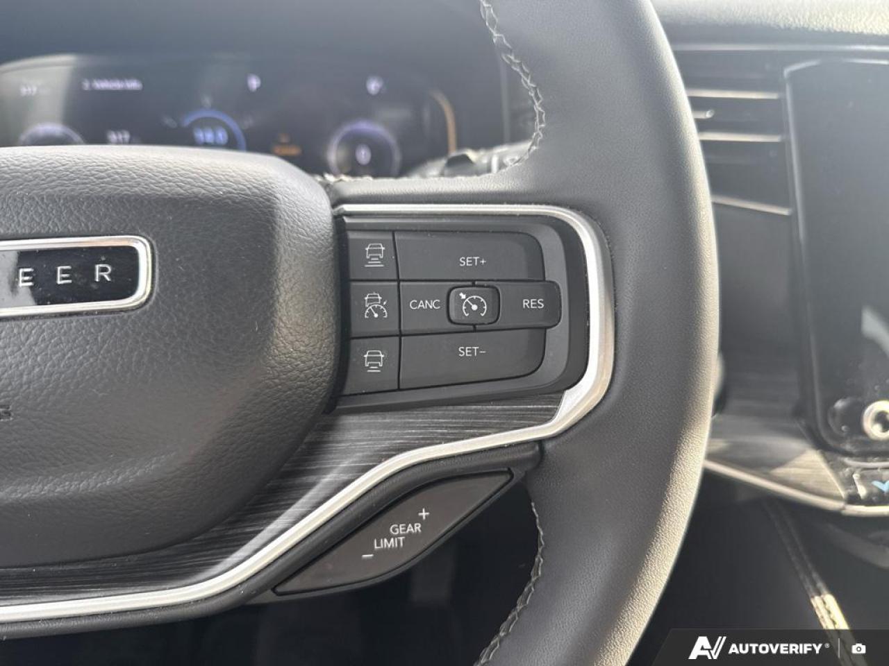 2023 Jeep Wagoneer SERIES II / NO ACCIDENTS / 4X4 / NAV / LEATHER / Photo