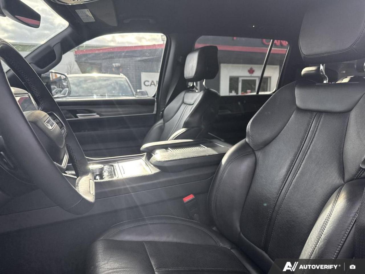 2023 Jeep Wagoneer SERIES II / NO ACCIDENTS / 4X4 / NAV / LEATHER / Photo