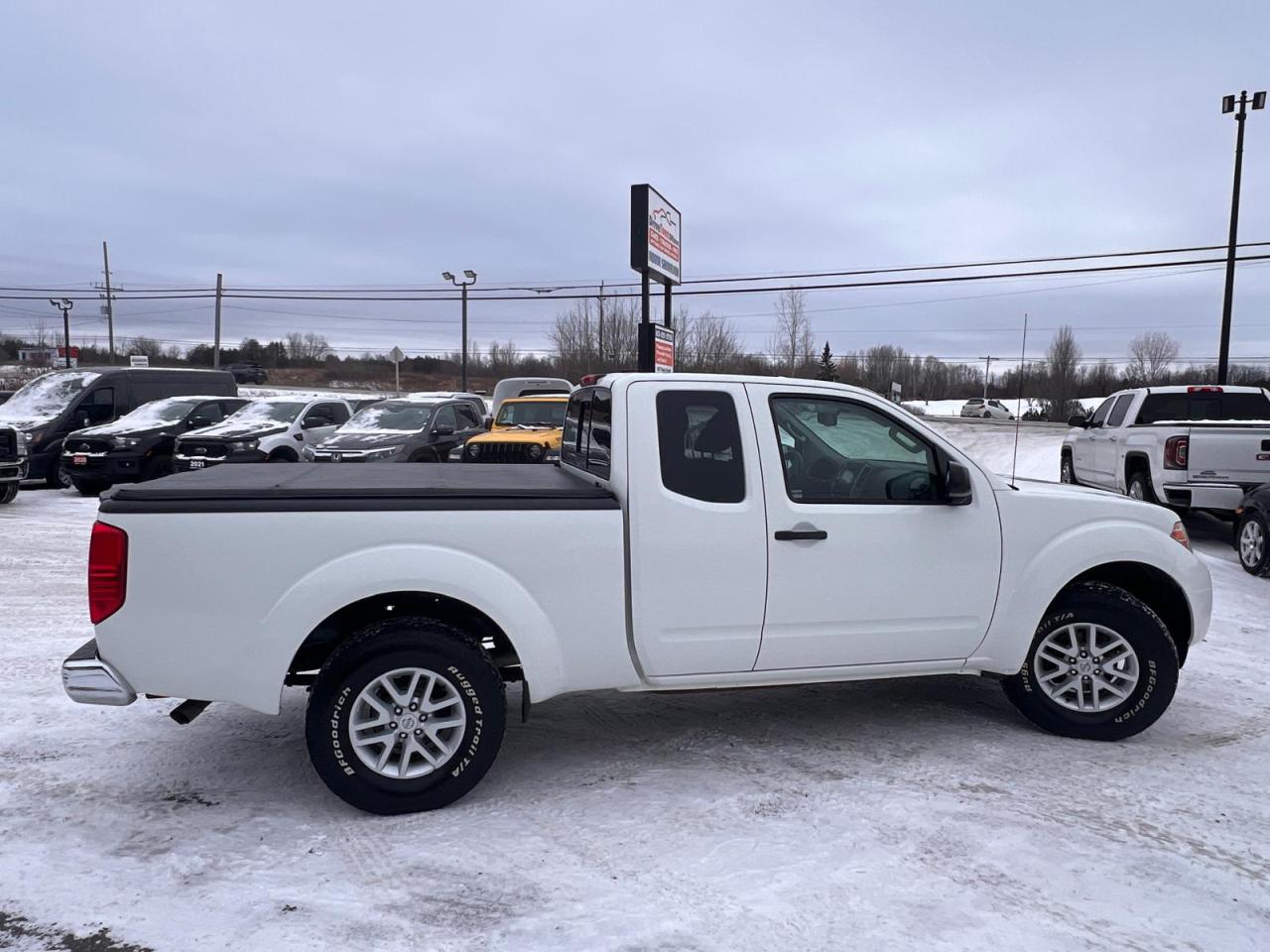 2015 Nissan Frontier SV Photo
