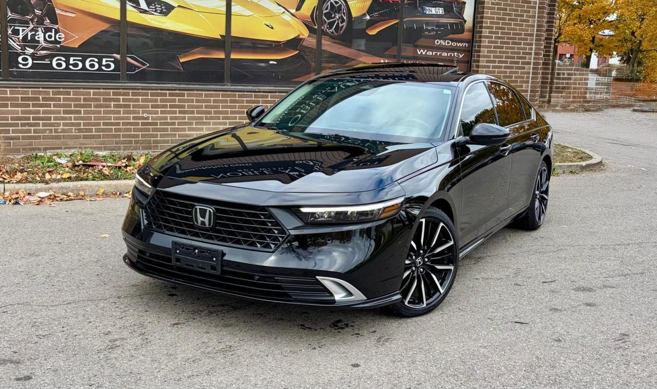 2024 Honda Accord Touring Photo2