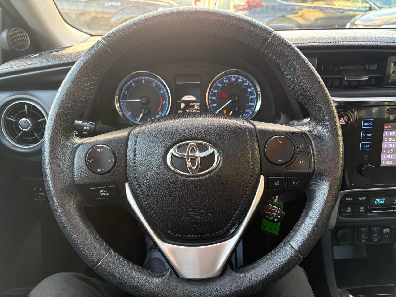 2017 Toyota Corolla LE - Photo #10