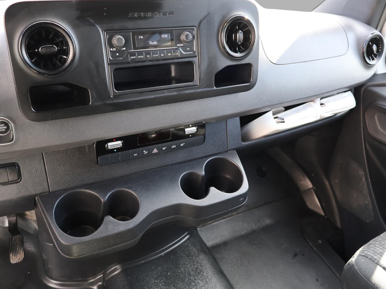 2020 Mercedes-Benz Sprinter 2500 144in. WB CERTIFIED *ACCIDENT FREE* CAMERA CRUISE ALLOYS - Photo #10