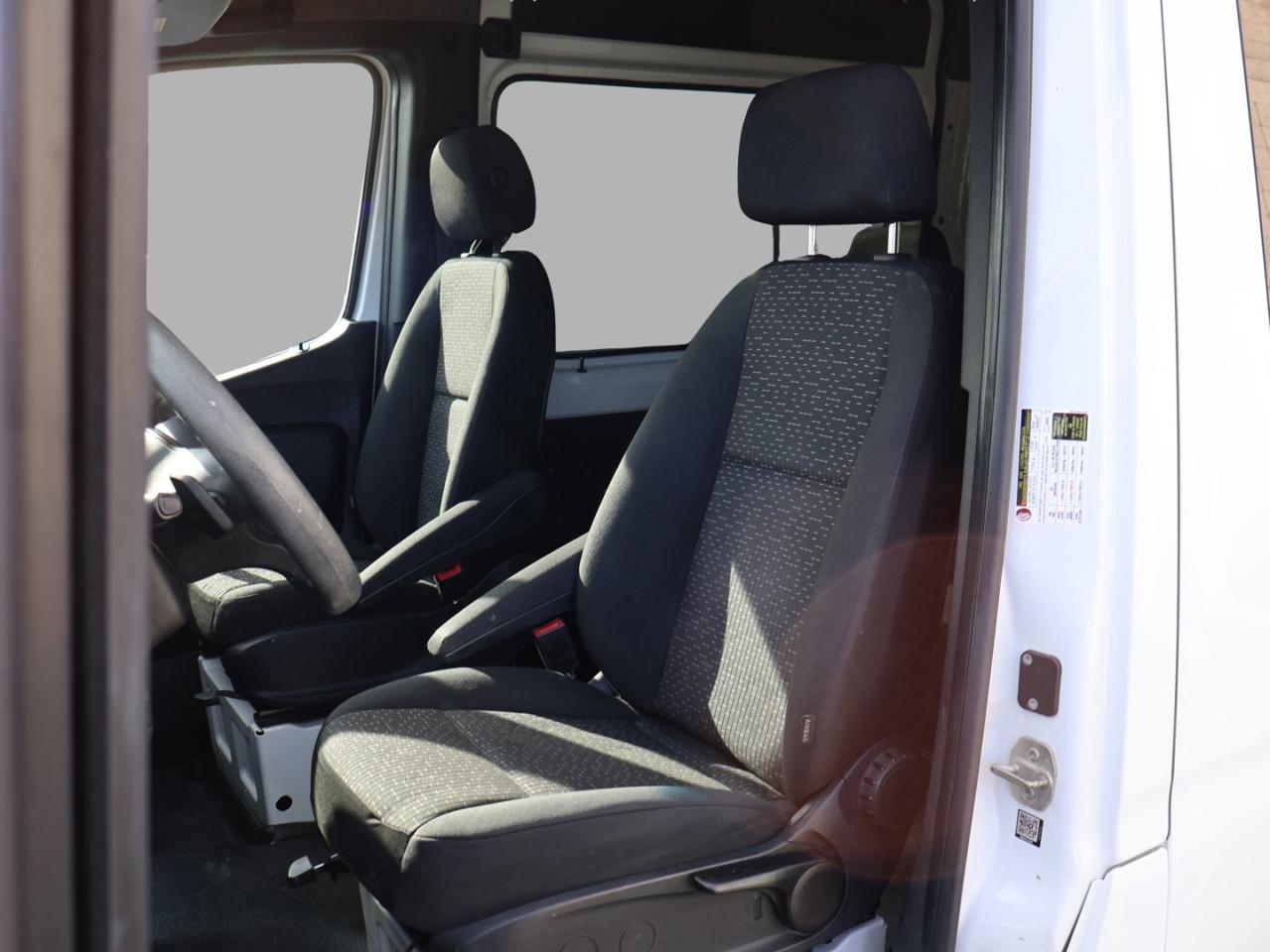 2020 Mercedes-Benz Sprinter 2500 144in. WB CERTIFIED *ACCIDENT FREE* CAMERA CRUISE ALLOYS - Photo #11