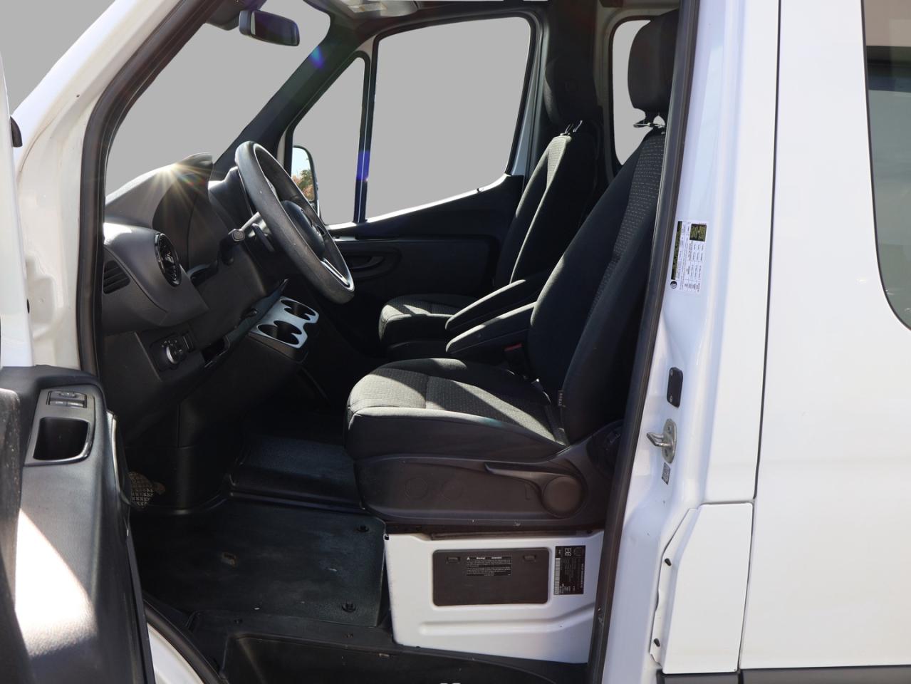 2020 Mercedes-Benz Sprinter 2500 144in. WB CERTIFIED *ACCIDENT FREE* CAMERA CRUISE ALLOYS - Photo #12