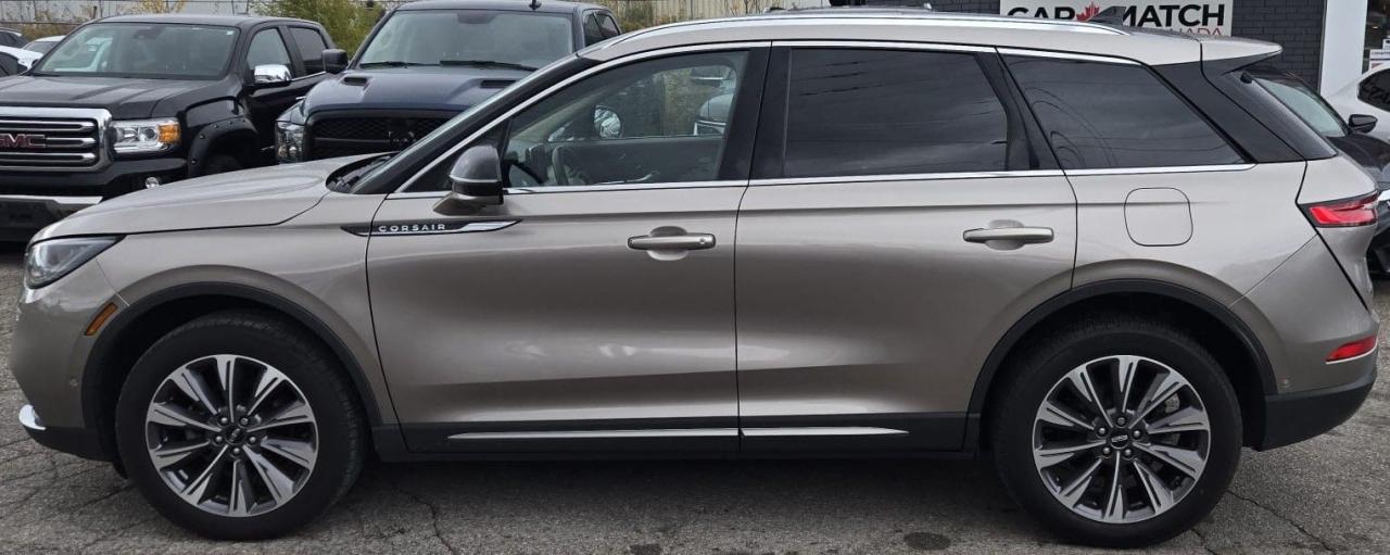 2021 Lincoln Corsair RESERVE / NO ACCIDENTS / PANO ROOF / NAV / LEATHER - Photo #2
