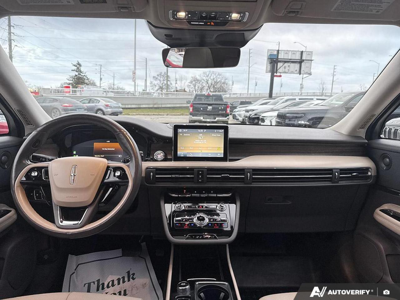 2021 Lincoln Corsair RESERVE / NO ACCIDENTS / PANO ROOF / NAV / LEATHER Photo