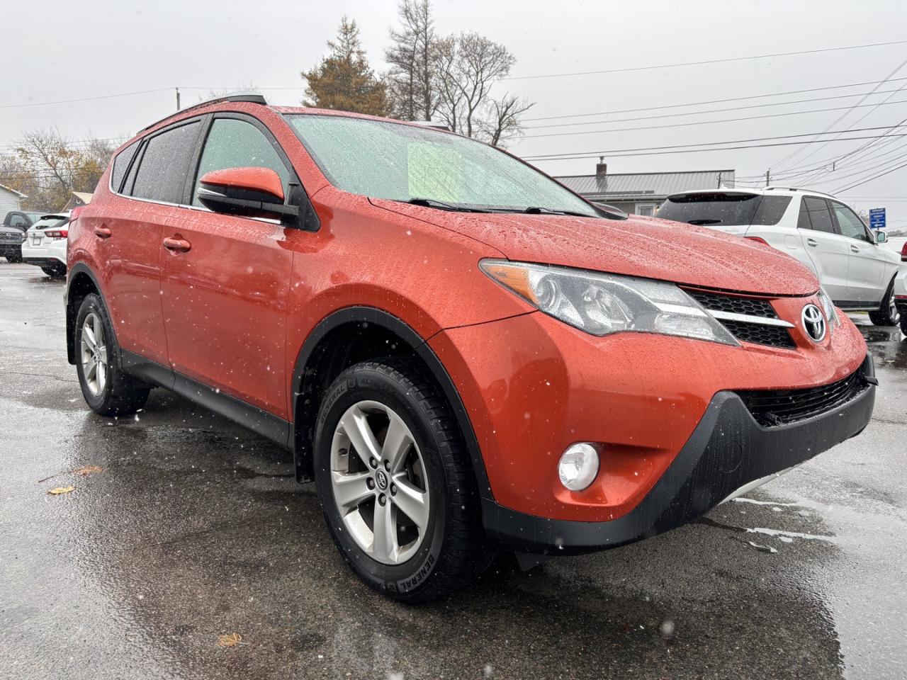 Used 2015 Toyota RAV4 XLE / AWD / SUNROOF / ROOF RACKS / LEATHER / TOUCH SCREEN ENTERTAINMENT / SPORT & ECO MODE for sale in Truro, NS