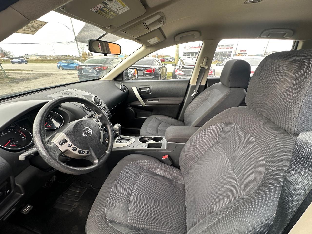 2013 Nissan Rogue S - Photo #9