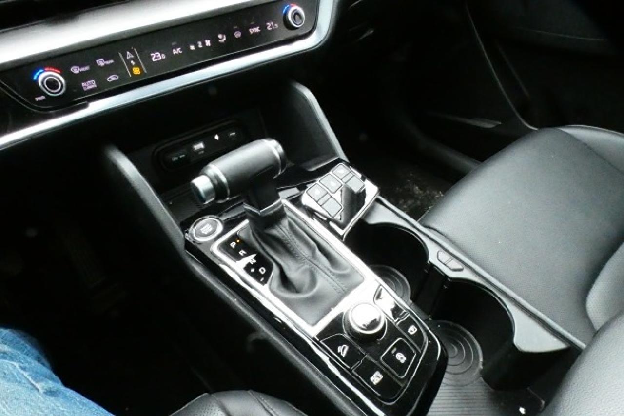 2024 Kia Sportage EX 4x w/Htd Leather, pano S/R, NAV, BUC - Photo #17