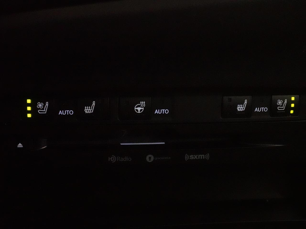 2022 Lexus ES 250 AWD | Leather | Sunroof | BSM | ACC | CarPlay