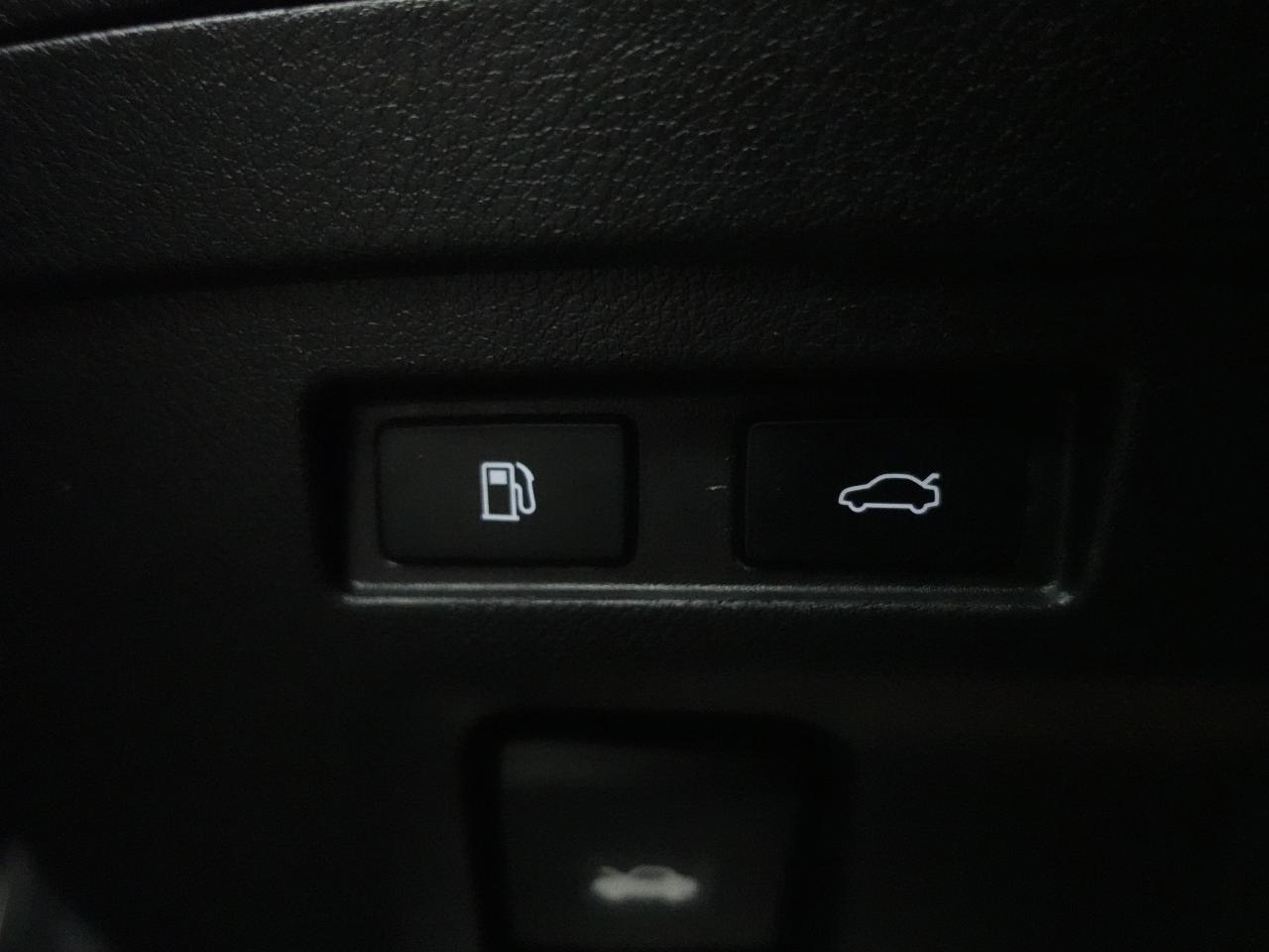 2022 Lexus ES 250 AWD | Leather | Sunroof | BSM | ACC | CarPlay