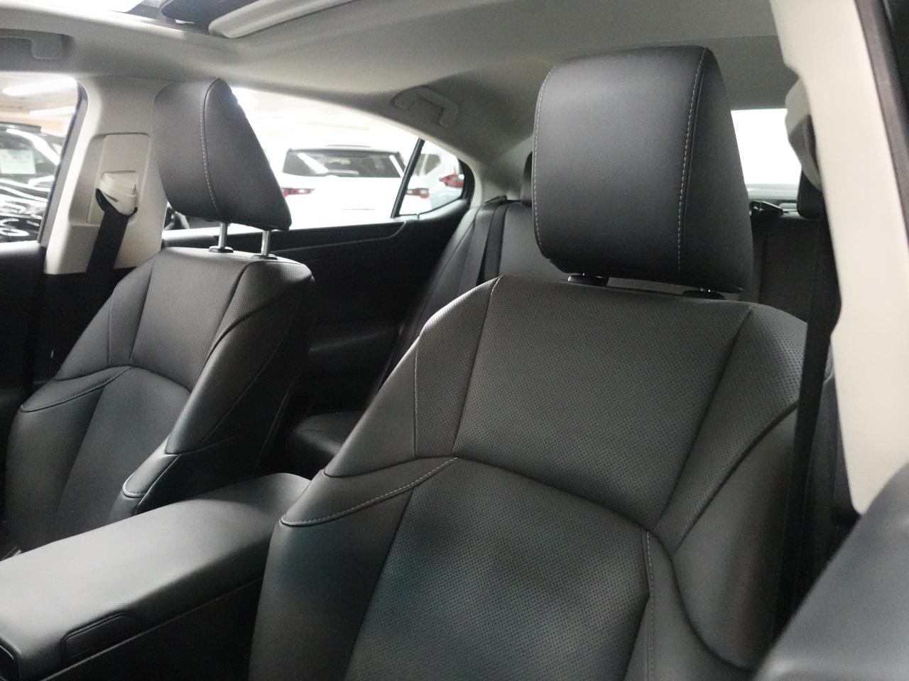 2022 Lexus ES 250 AWD | Leather | Sunroof | BSM | ACC | CarPlay Photo