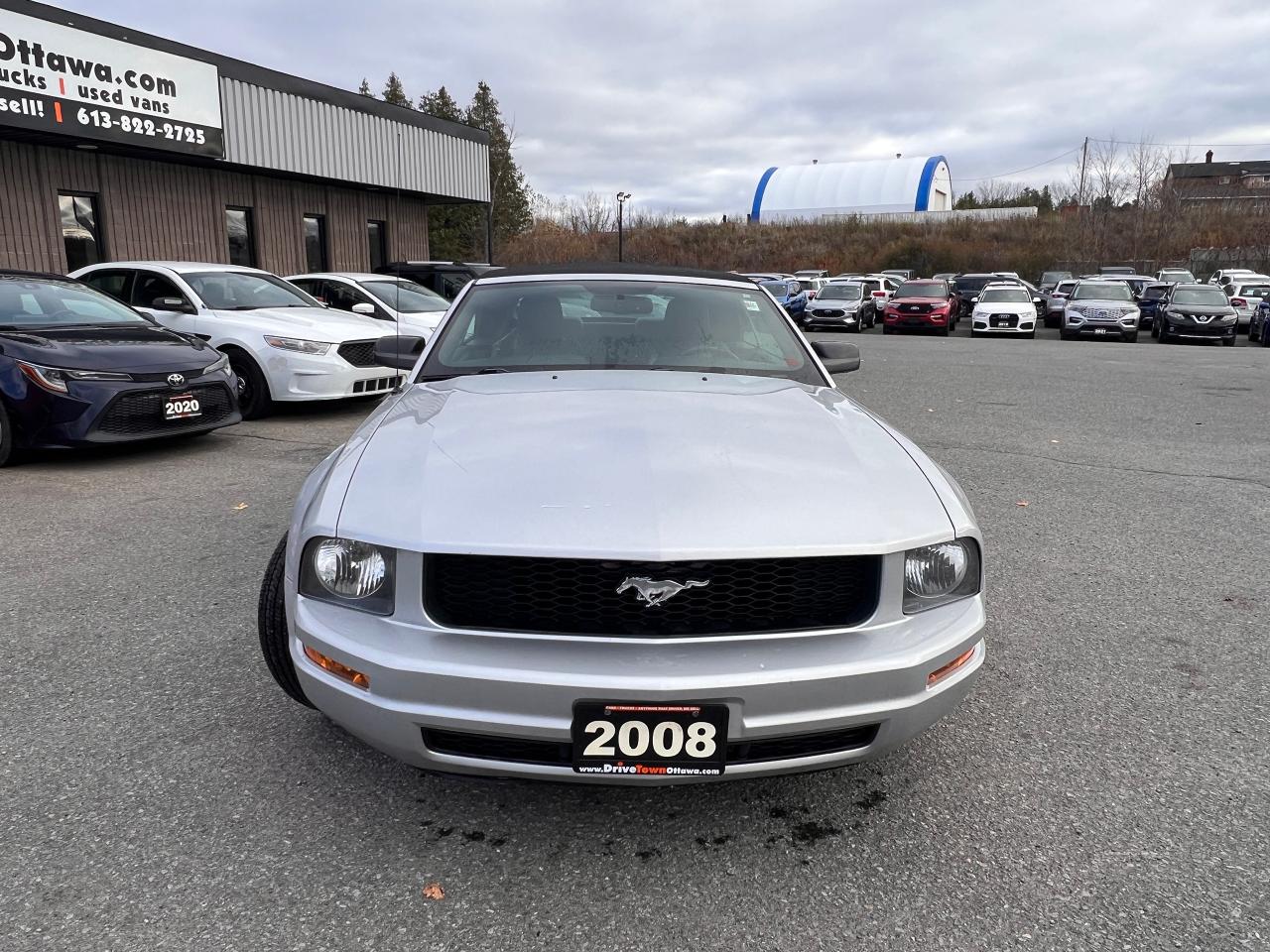 2008 Ford Mustang  - Photo #2