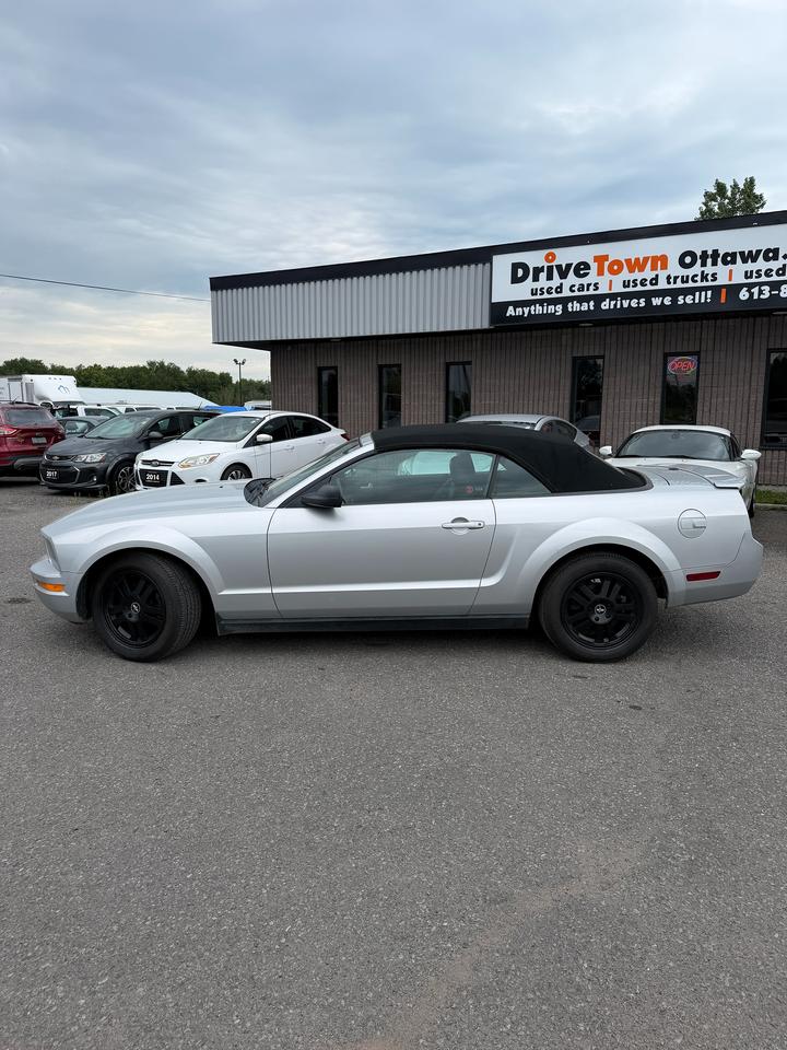 2008 Ford Mustang  Photo1
