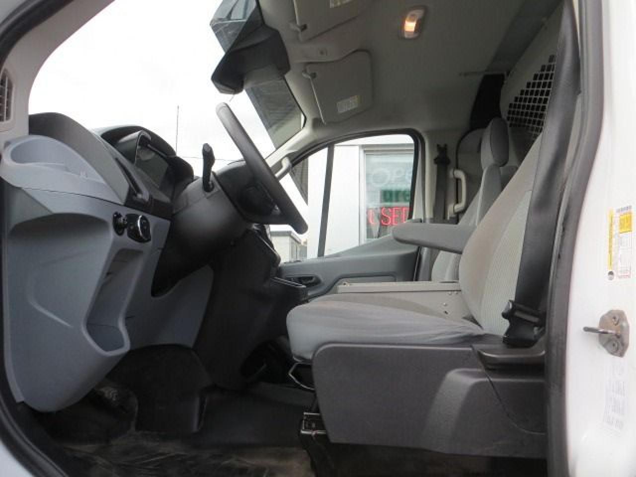 2018 Ford Transit CERTIFIED, 3.7L, dropdown ladder racks, SHELVES - Photo #9