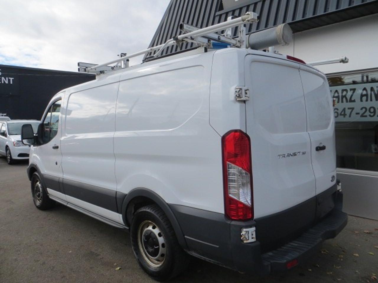 2018 Ford Transit CERTIFIED, 3.7L, dropdown ladder racks, SHELVES Photo4