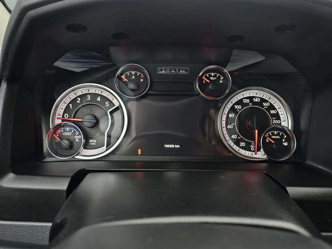 2019 RAM 1500 Classic TRADESMAN 4X4 CREW CAB 5'7" BOX - Photo #13