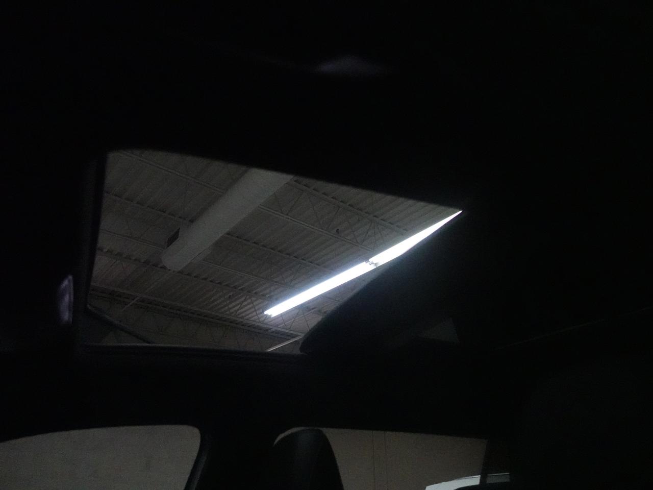 2022 Volkswagen Tiguan COMF R-LINE | AWD | BlkEdition | Leather | Sunroof