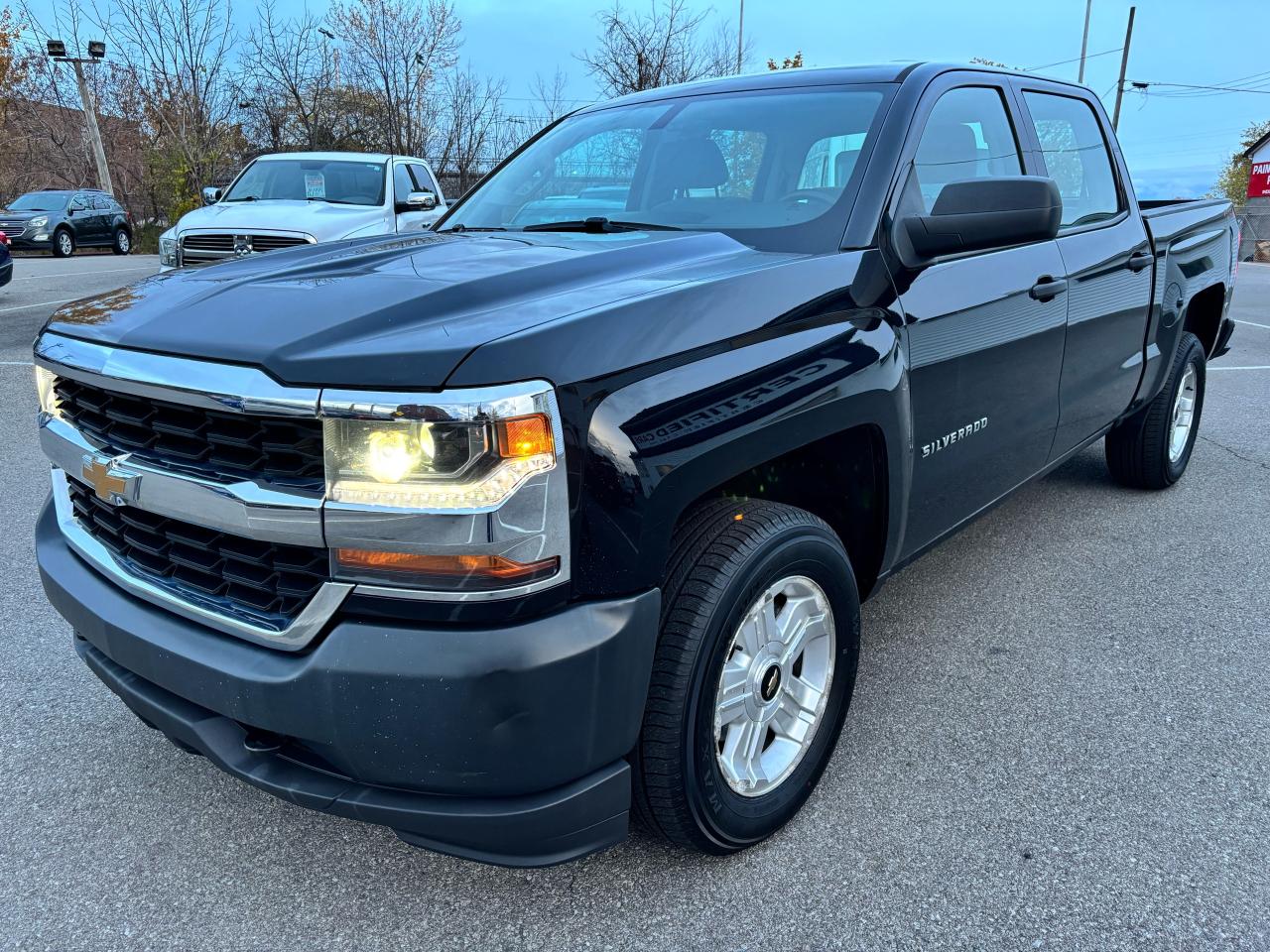 2018 Chevrolet Silverado 1500 LS ** 4X4, TOW PKG ** Photo2