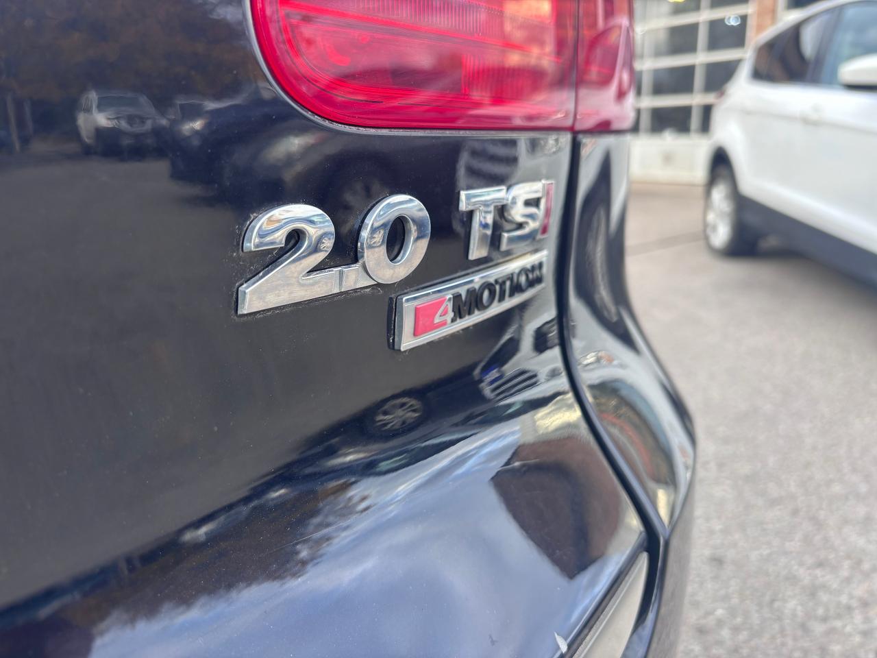 2017 Volkswagen Tiguan AWD PANO ROOF LOW KMS! - Photo #8