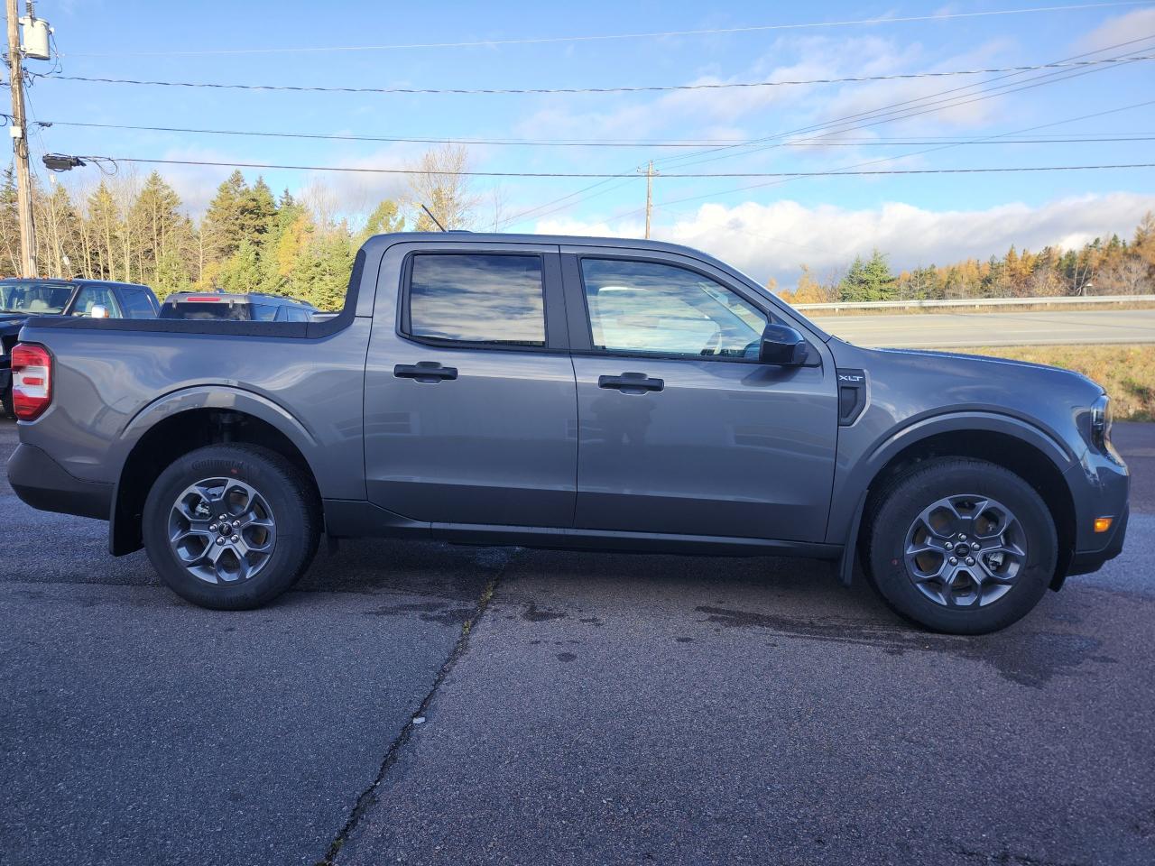 2025 Ford Maverick XLT AWD SuperCrew Photo3