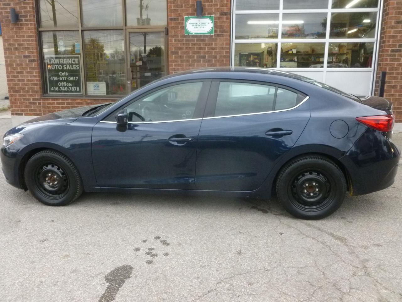 2015 Mazda MAZDA3 GS Photo2