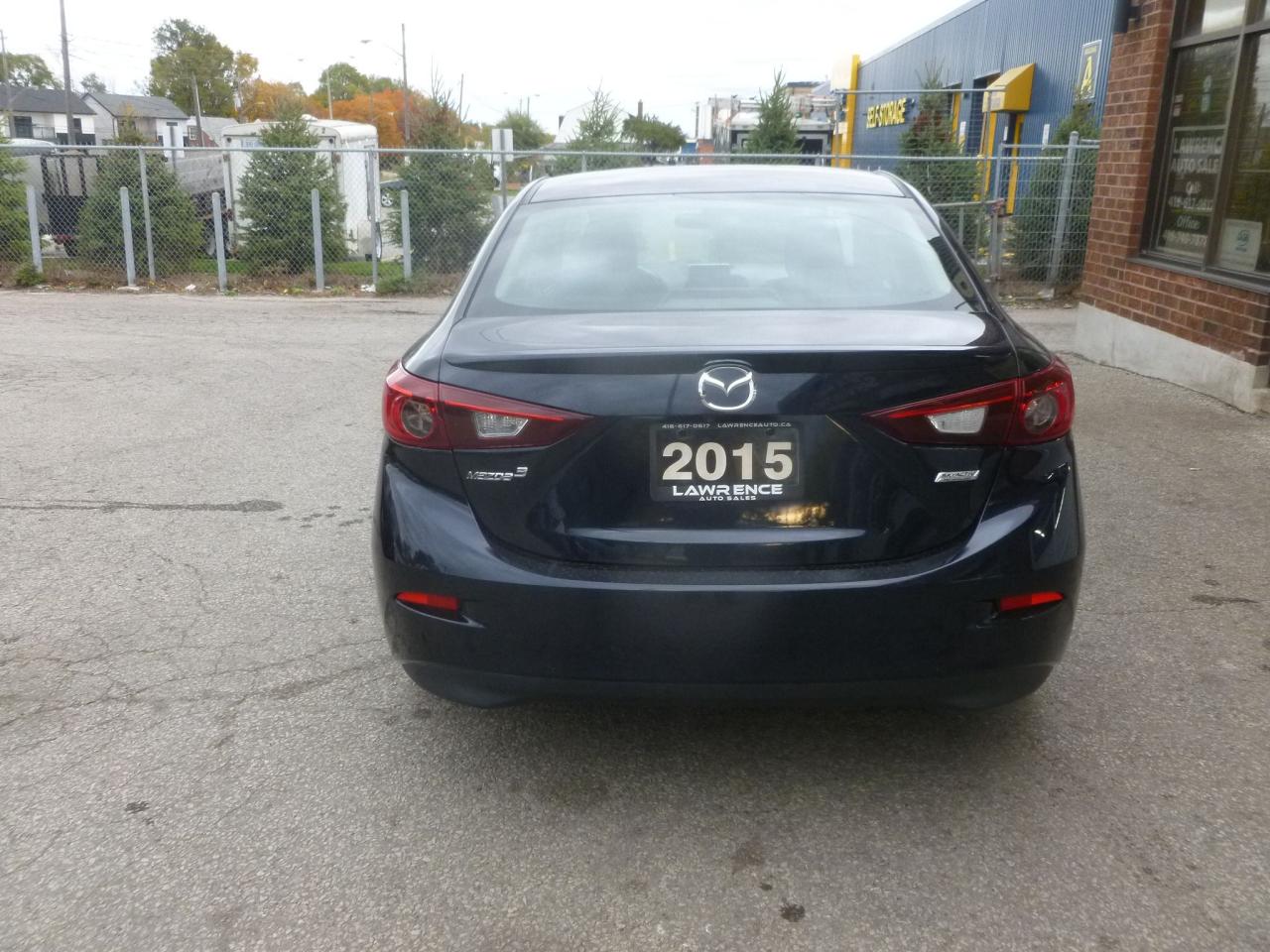 2015 Mazda MAZDA3 GS Photo3