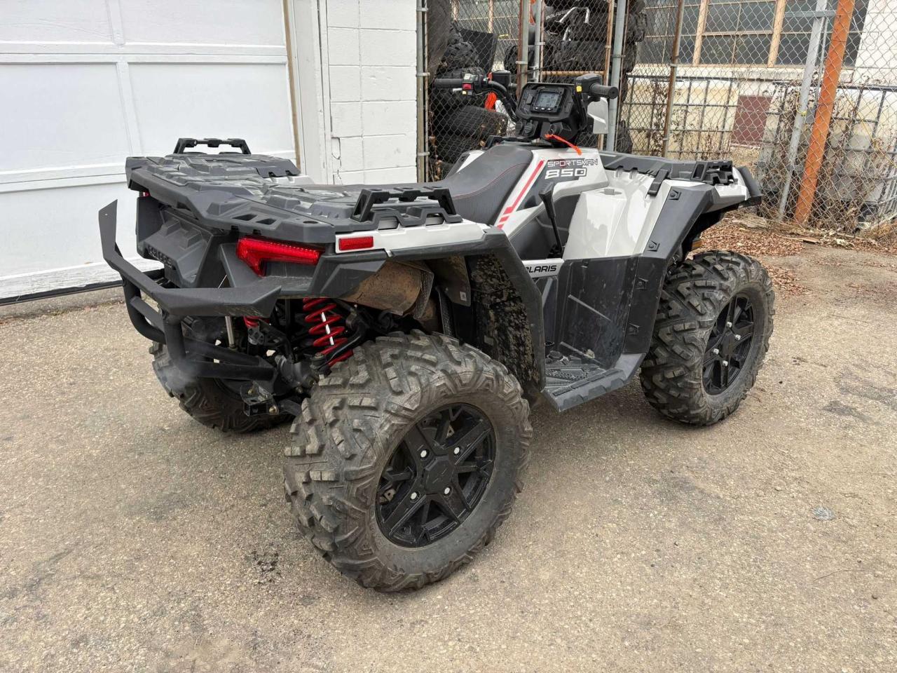 2023 Polaris 850 Ultimate Trail Edition  - Photo #5