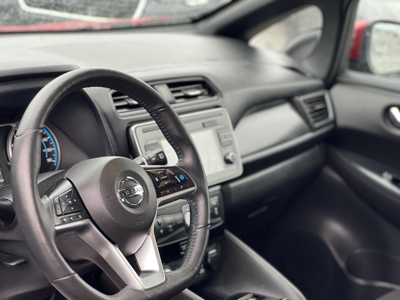 2019 Nissan Leaf SV - Photo #4