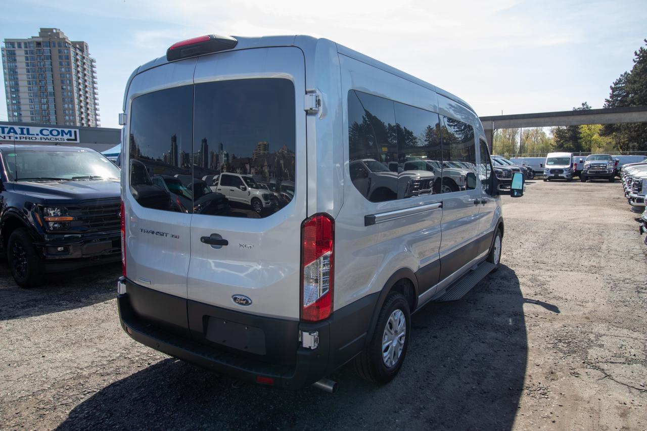 2024 Ford Transit Passenger Wagon T-350 148" MED ROOF XLT RWD Photo4